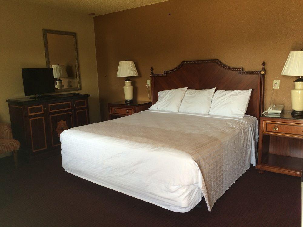 Sundial Lodge Redding Eksteriør billede